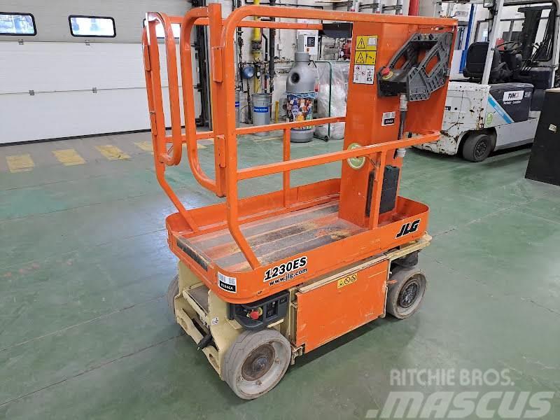 JLG 1230ES Plataformas con jaula de elevación