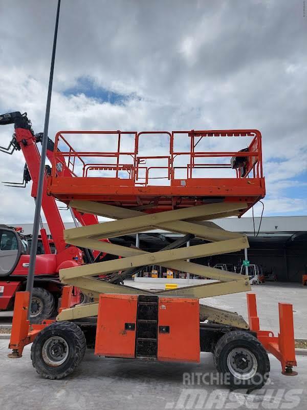 JLG 330LRT Plataformas tijera