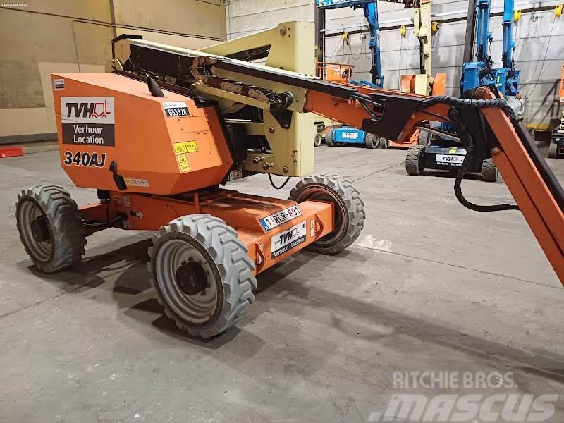 JLG 340AJ Plataformas con brazo de elevación manual