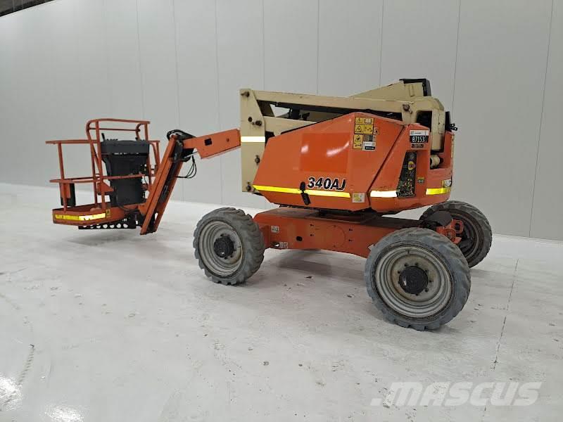 JLG 340AJ Plataformas con brazo de elevación manual