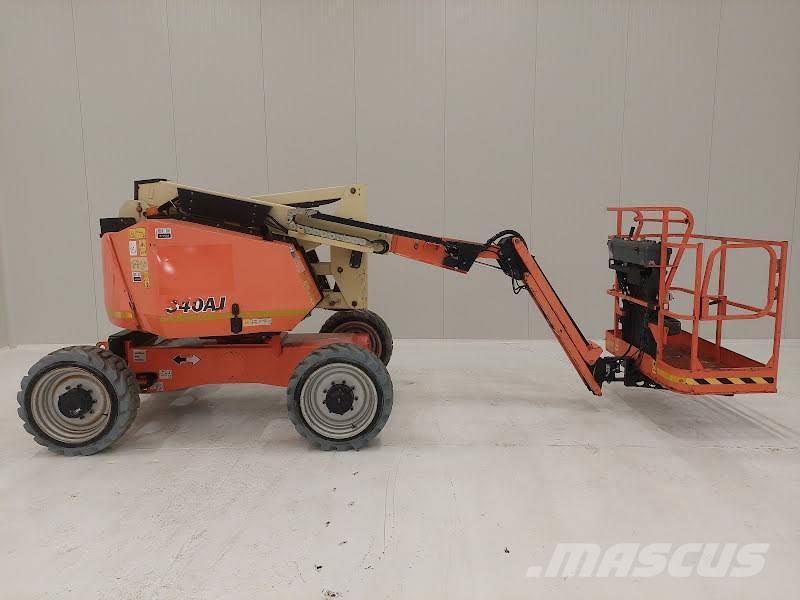 JLG 340AJ Plataformas con brazo de elevación manual