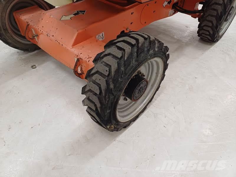 JLG 340AJ Plataformas con brazo de elevación manual