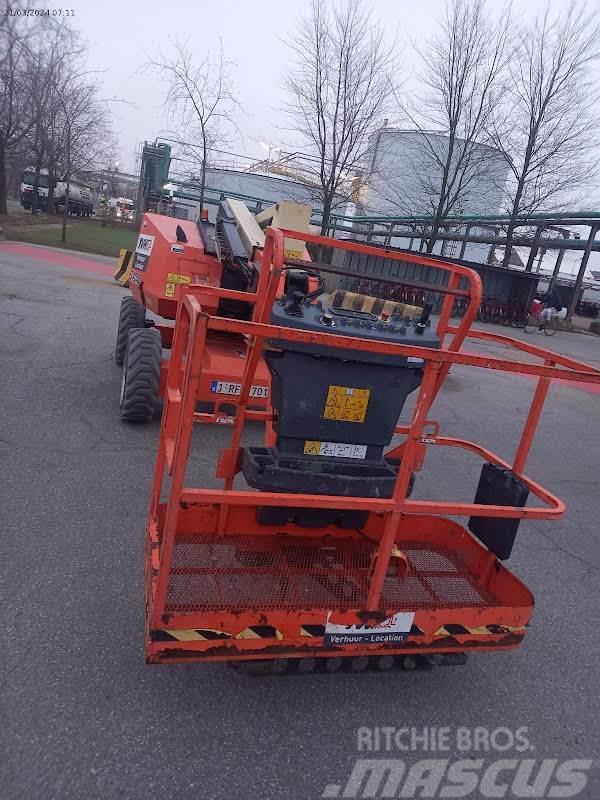 JLG 340AJ Plataformas con brazo de elevación manual