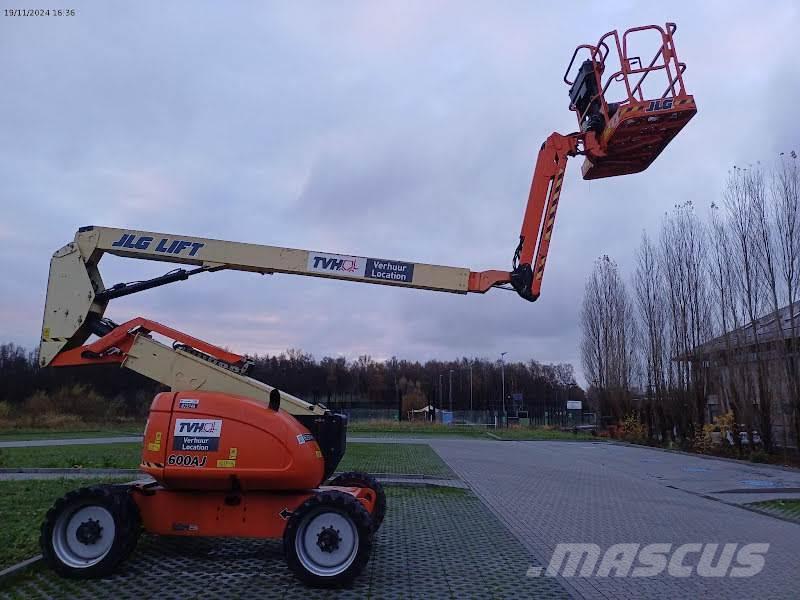 JLG 600AJ Plataformas con brazo de elevación manual