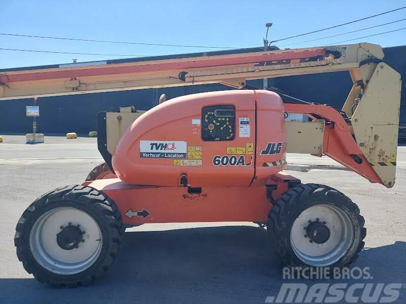 JLG 600AJ Plataformas con brazo de elevación manual