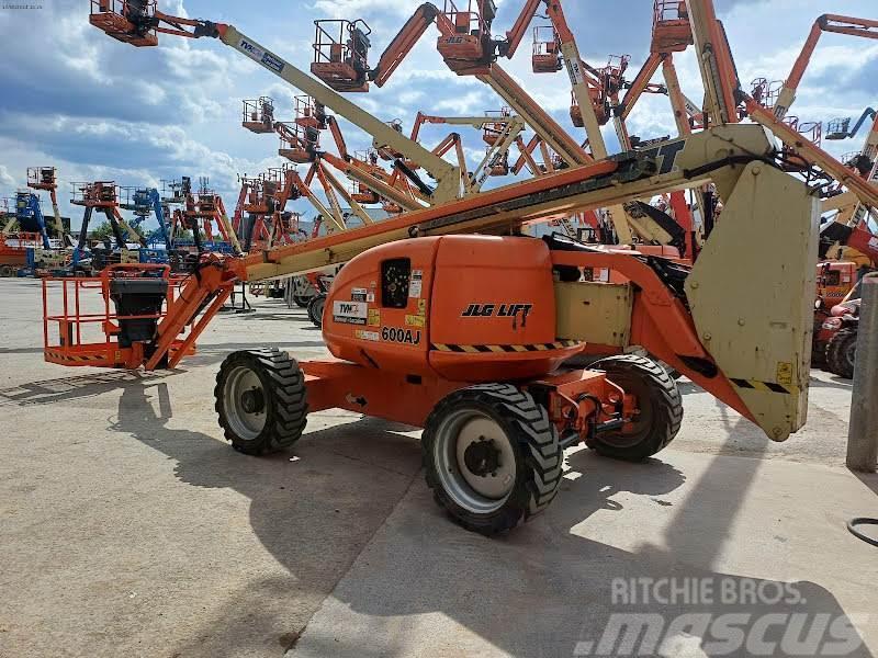 JLG 600AJ Plataformas con brazo de elevación manual