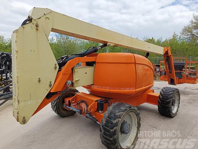 JLG 600AJ Plataformas con brazo de elevación manual