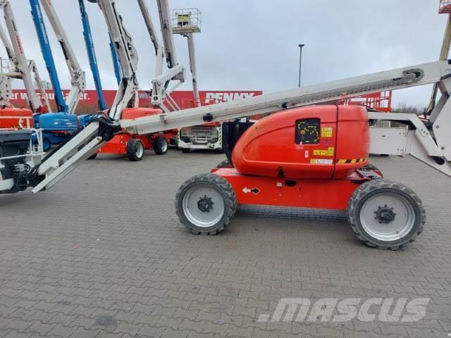 JLG 600AJ Plataformas con brazo de elevación manual