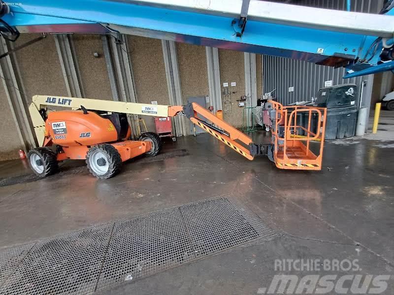 JLG 600AJ Plataformas con brazo de elevación manual