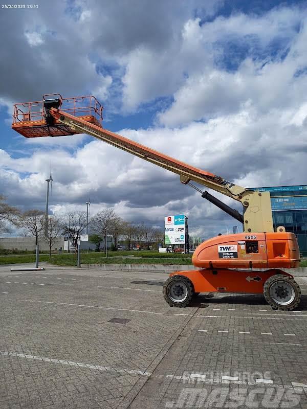 JLG 680S Plataformas con brazo de elevación telescópico