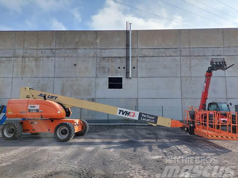 JLG 680S Plataformas con brazo de elevación telescópico