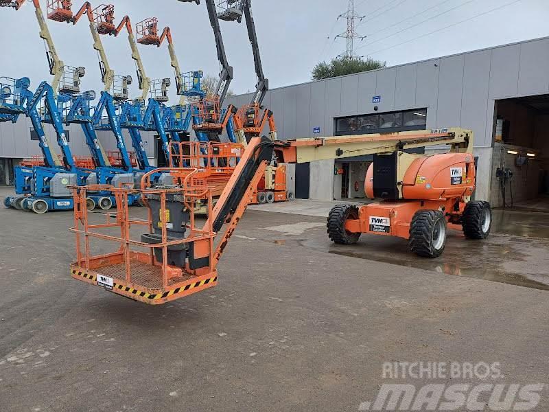 JLG 800AJ Plataformas con brazo de elevación manual