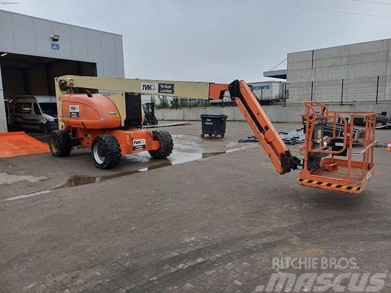 JLG 800AJ Plataformas con brazo de elevación manual