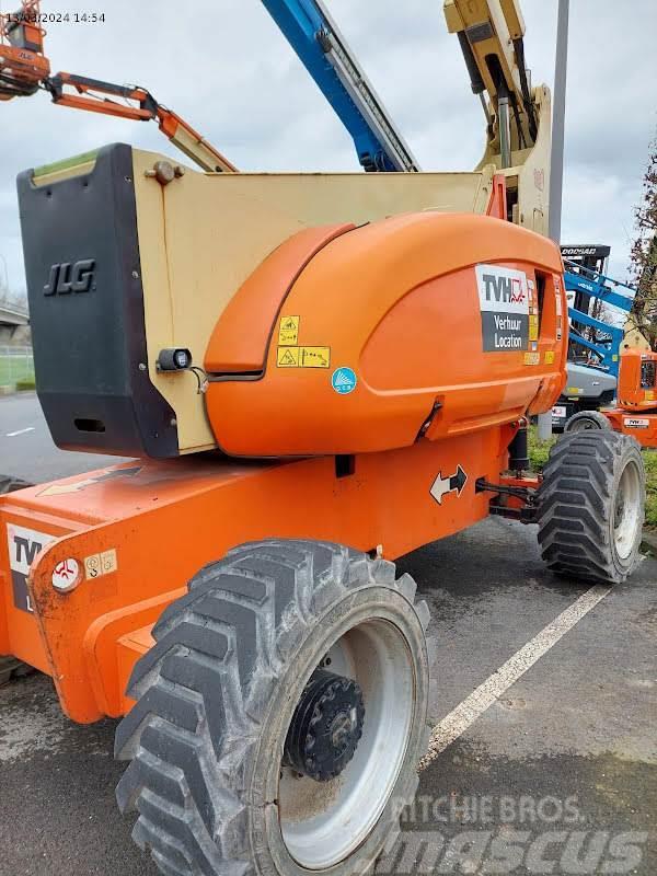 JLG 800AJ Plataformas con brazo de elevación manual