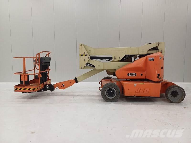 JLG E400AN Plataformas con brazo de elevación manual