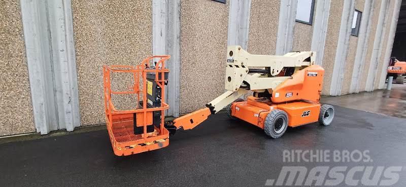 JLG E400AN Plataformas con brazo de elevación manual