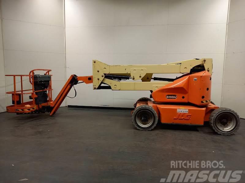 JLG E450AJ Plataformas con brazo de elevación manual