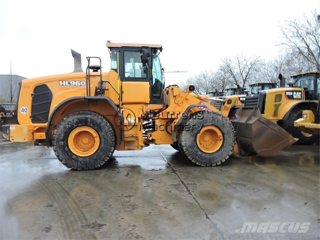 Hyundai HL960 Cargadoras sobre ruedas