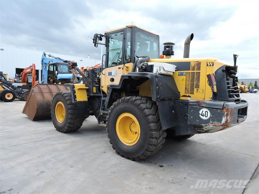 Komatsu WA320 Cargadoras sobre ruedas