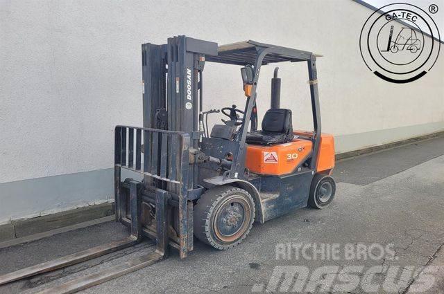 Doosan D30G Camiones diesel