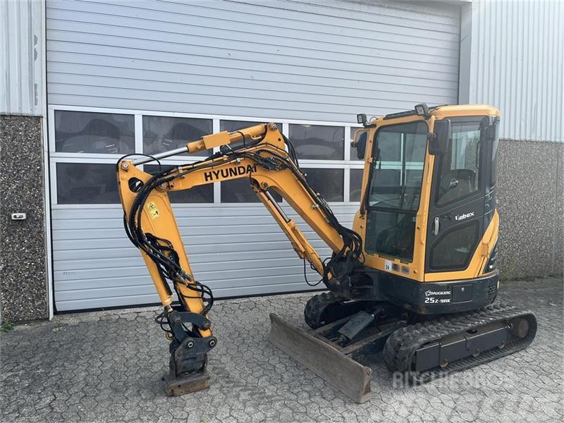 Hyundai 25Z-9AK Miniexcavadoras