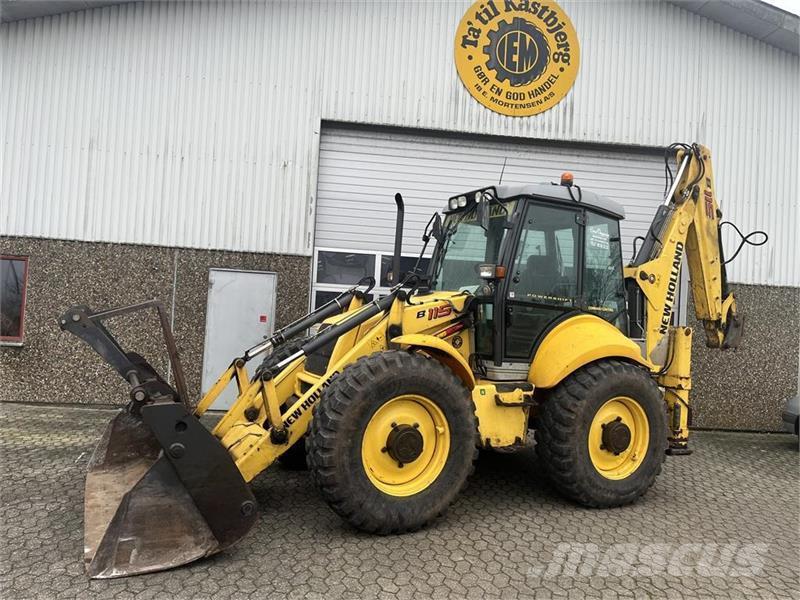 New Holland B115 Retrocargadoras