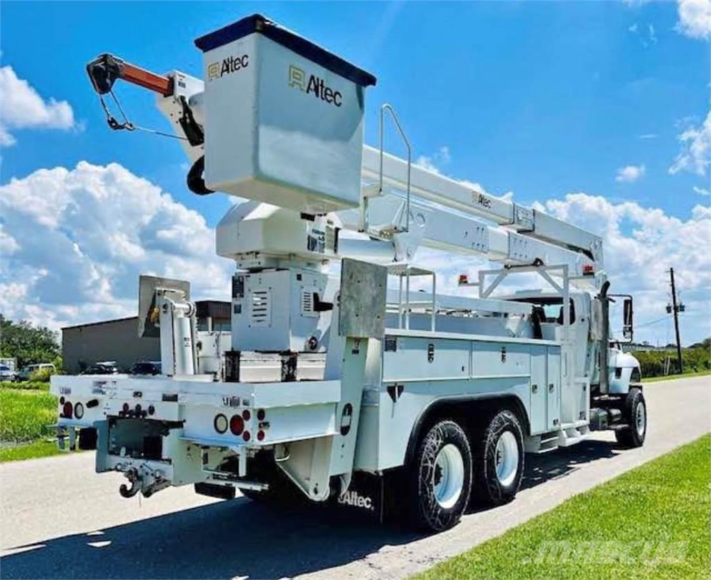 Altec A77TE93 Plataformas sobre camión