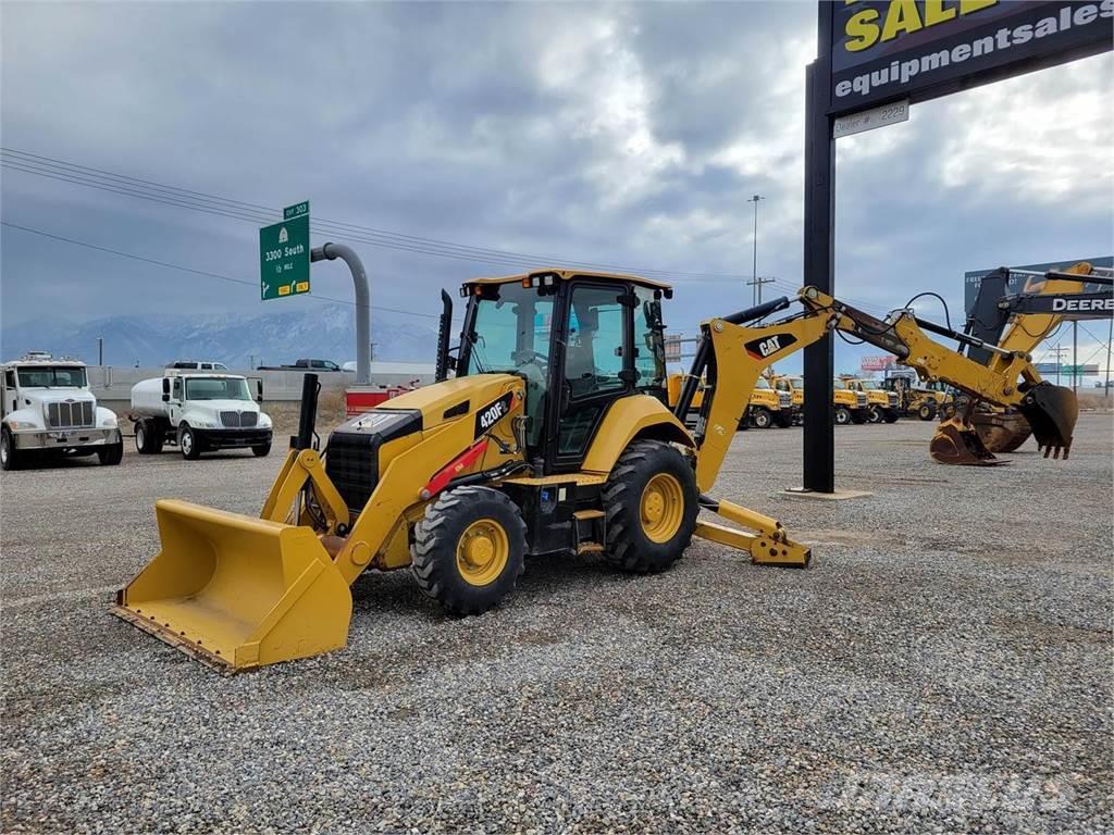 CAT 420F2 Retrocargadoras