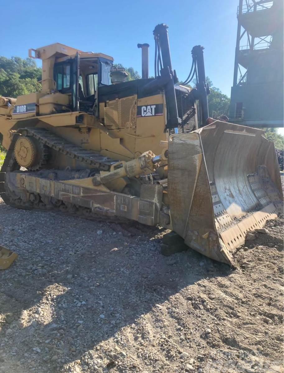 CAT D10R Buldozer sobre oruga