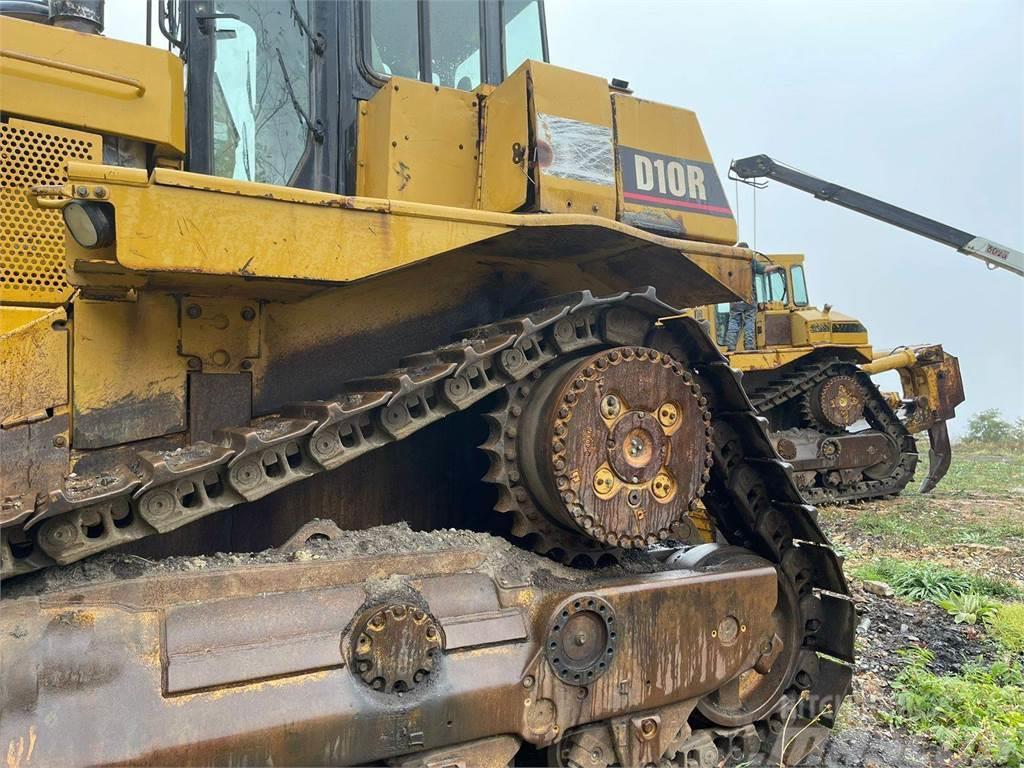 CAT D10R Buldozer sobre oruga