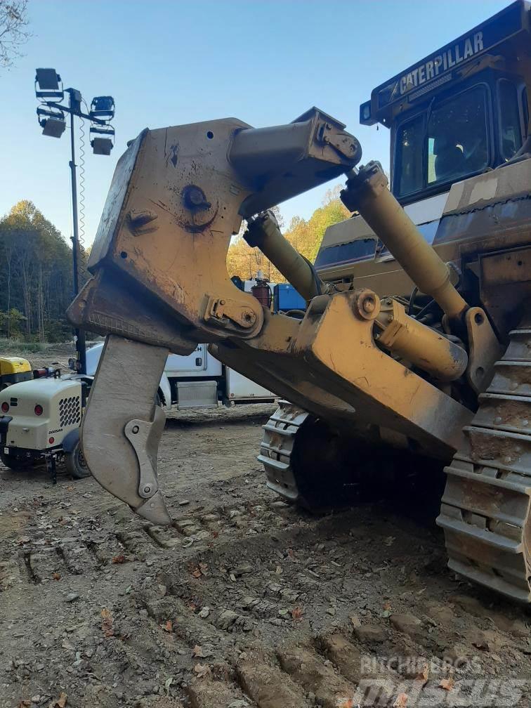 CAT D10R Buldozer sobre oruga