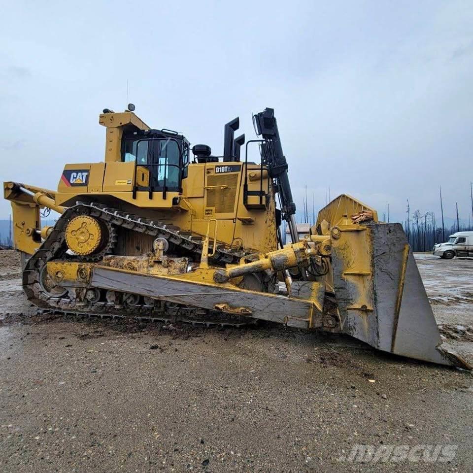 CAT D10T Buldozer sobre oruga