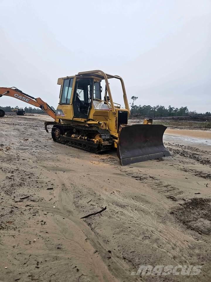 CAT D5G Buldozer sobre oruga