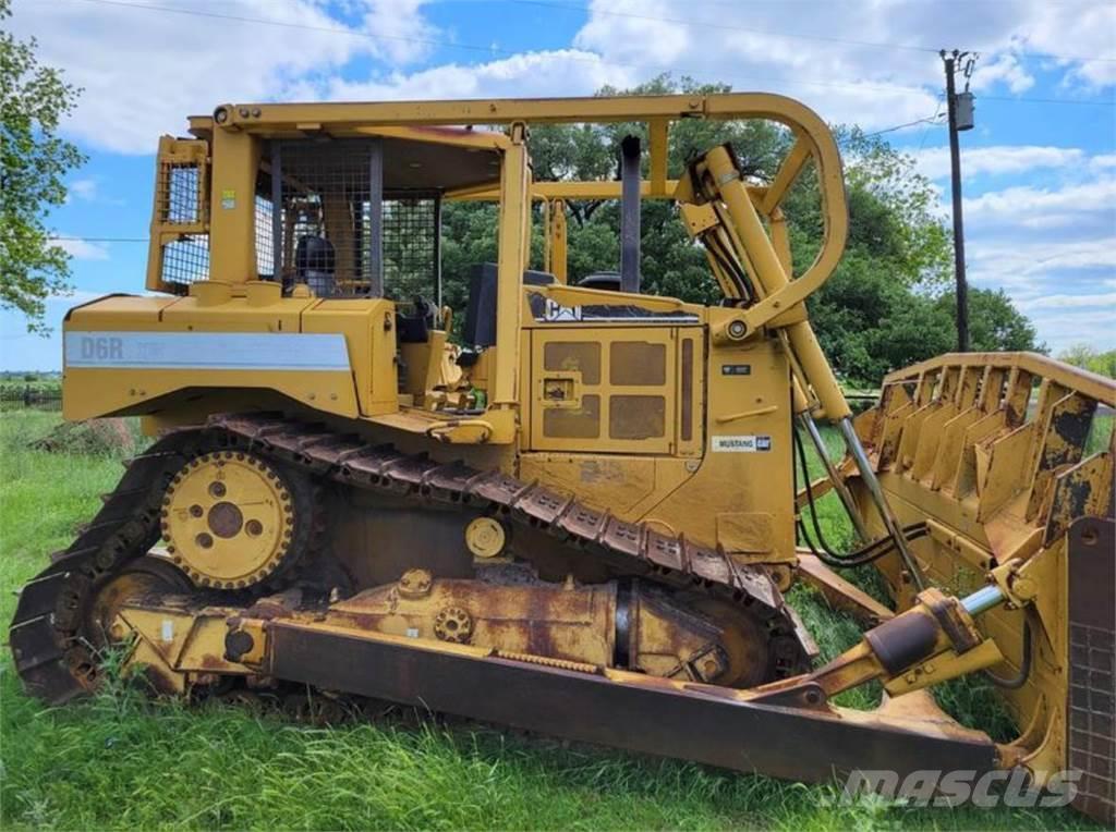 CAT D6R Buldozer sobre oruga