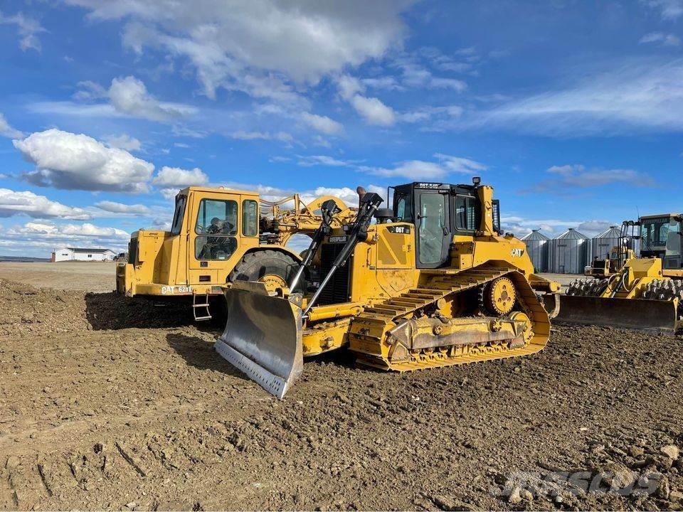 CAT D6T Buldozer sobre oruga