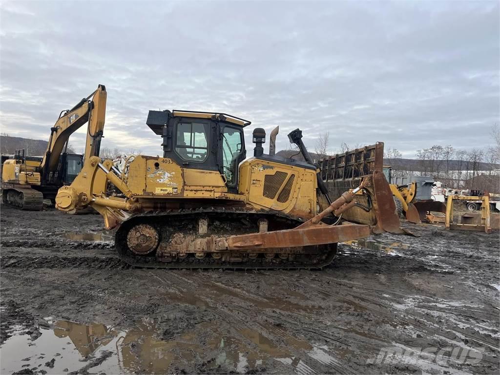 CAT D7E Buldozer sobre oruga