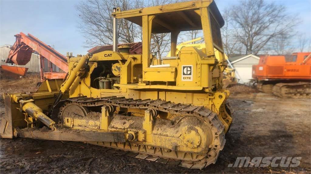 CAT D7F Buldozer sobre oruga