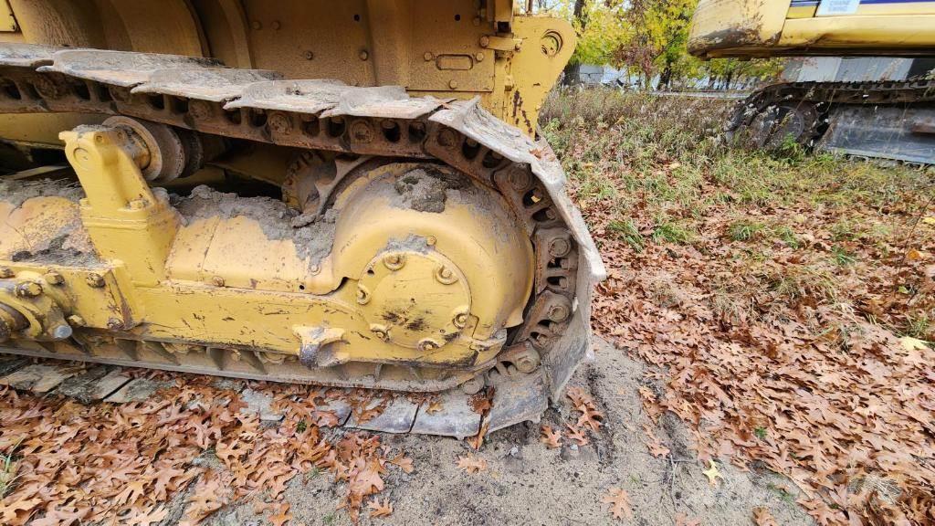 CAT D7F Buldozer sobre oruga