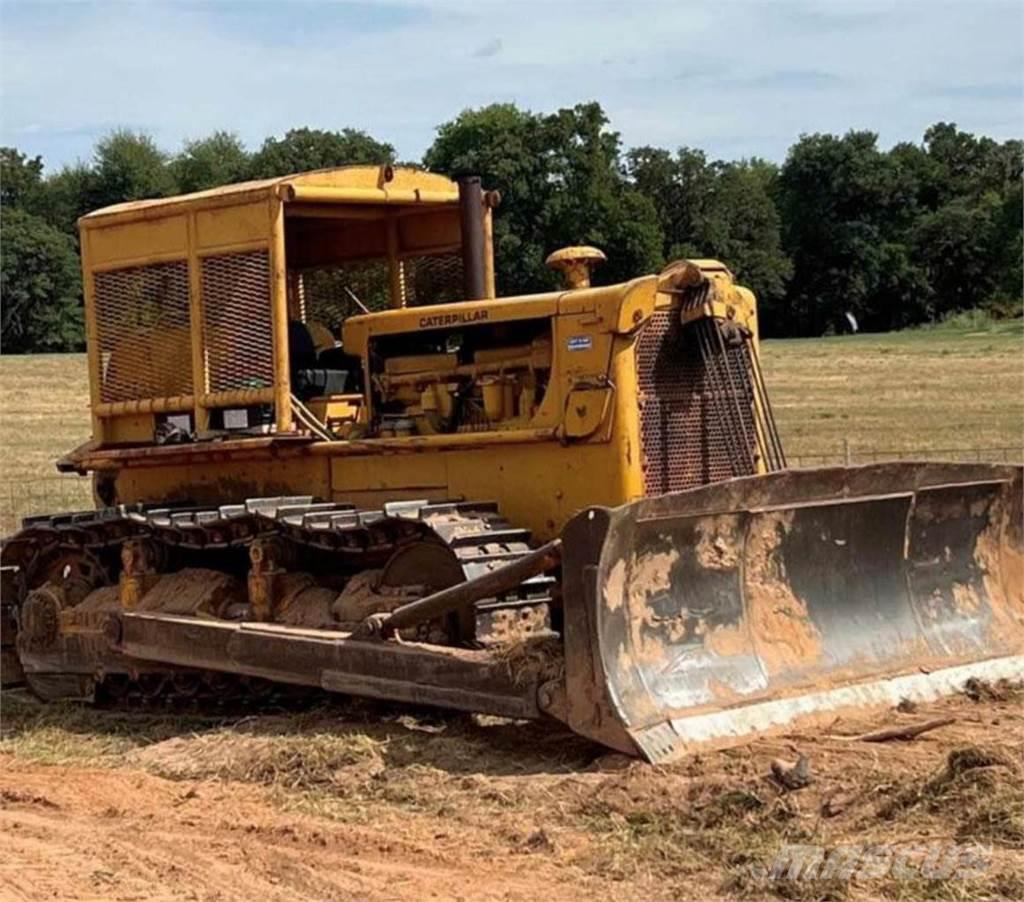 CAT D8H Buldozer sobre oruga