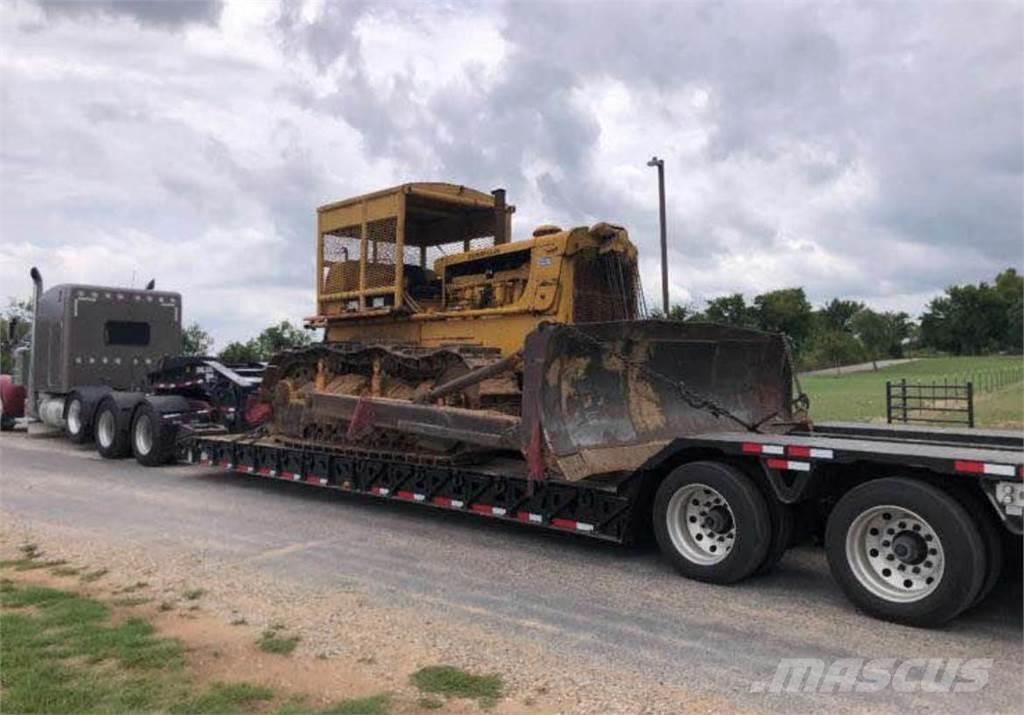 CAT D8H Buldozer sobre oruga