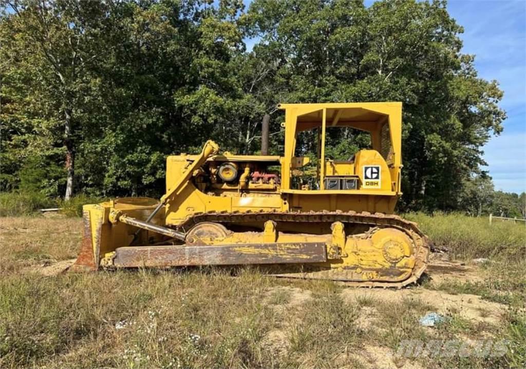 CAT D8H Buldozer sobre oruga