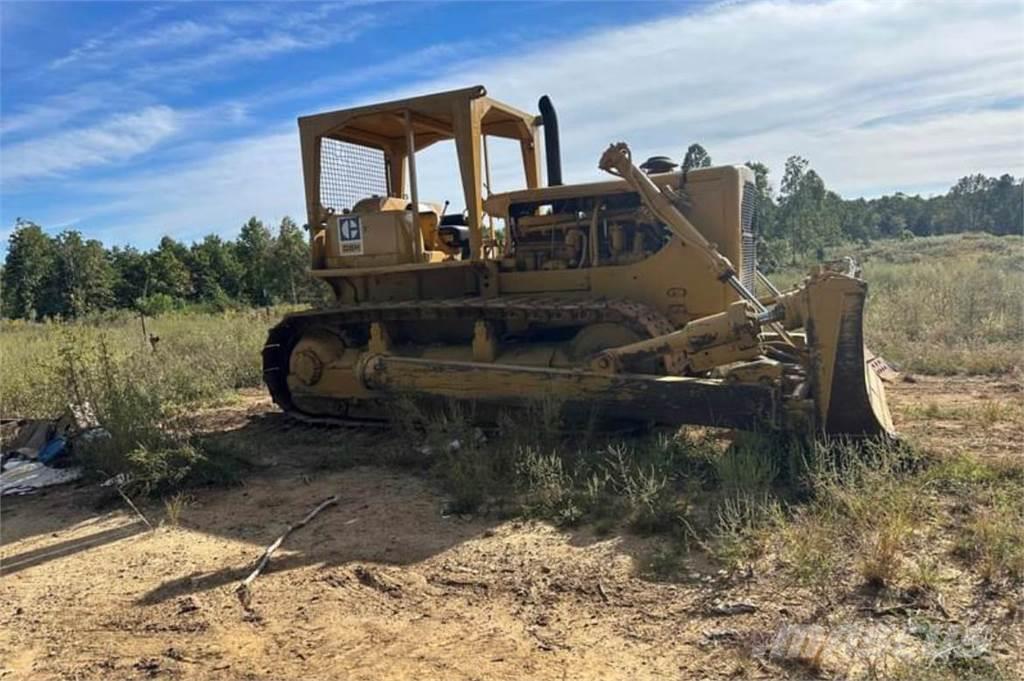 CAT D8H Buldozer sobre oruga