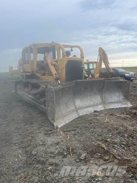 CAT D8H Buldozer sobre oruga