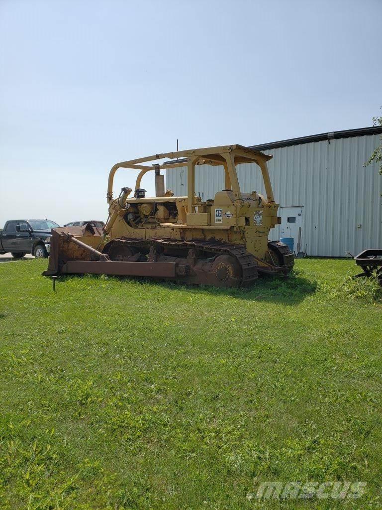 CAT D8K Buldozer sobre oruga