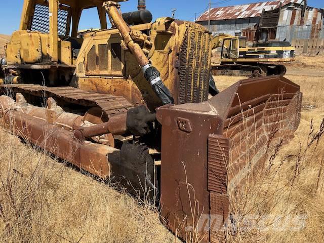 CAT D8K Buldozer sobre oruga