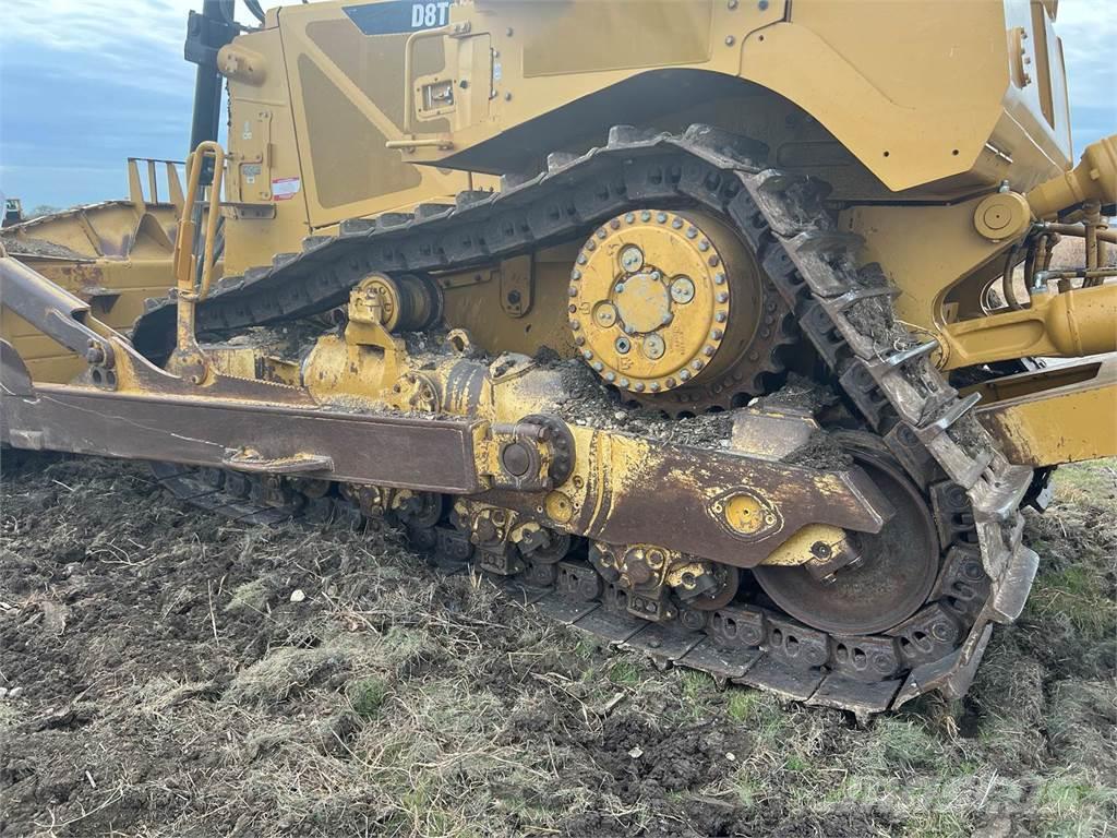 CAT D8T Buldozer sobre oruga