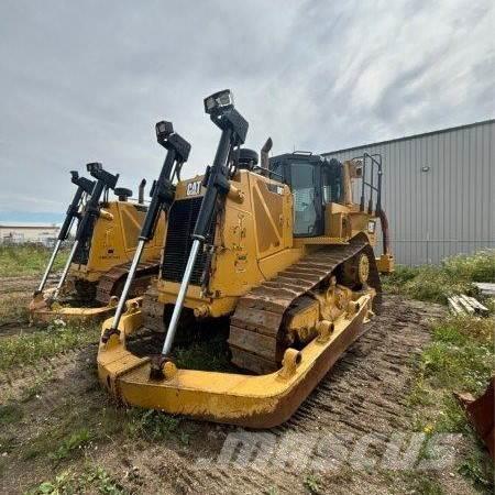 CAT D8T Buldozer sobre oruga