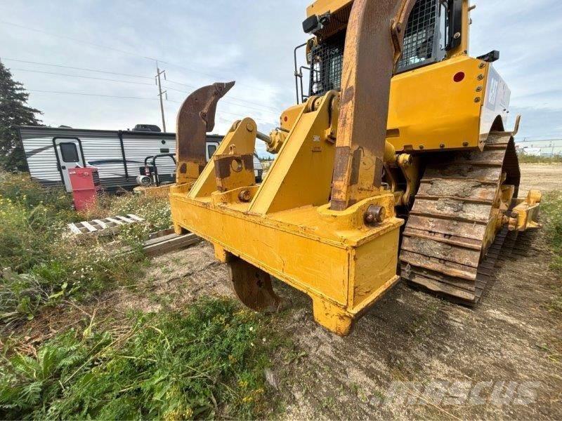 CAT D8T Buldozer sobre oruga