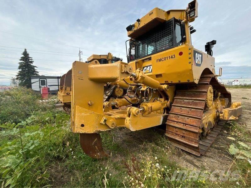 CAT D8T Buldozer sobre oruga