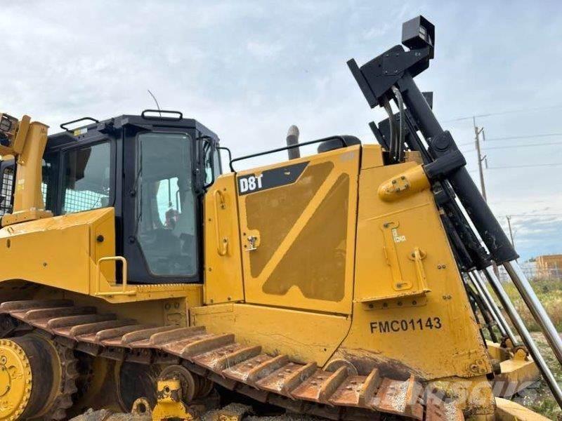 CAT D8T Buldozer sobre oruga